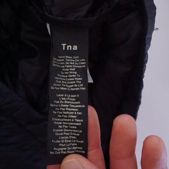 Aritzia Black Puffer Jacket - Picture 13 of 15